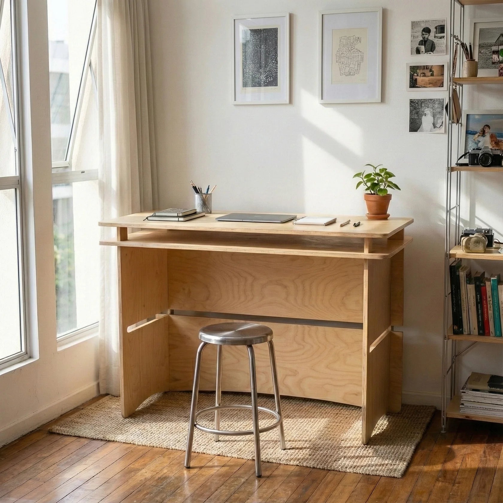 JAZAL Frame Desk™